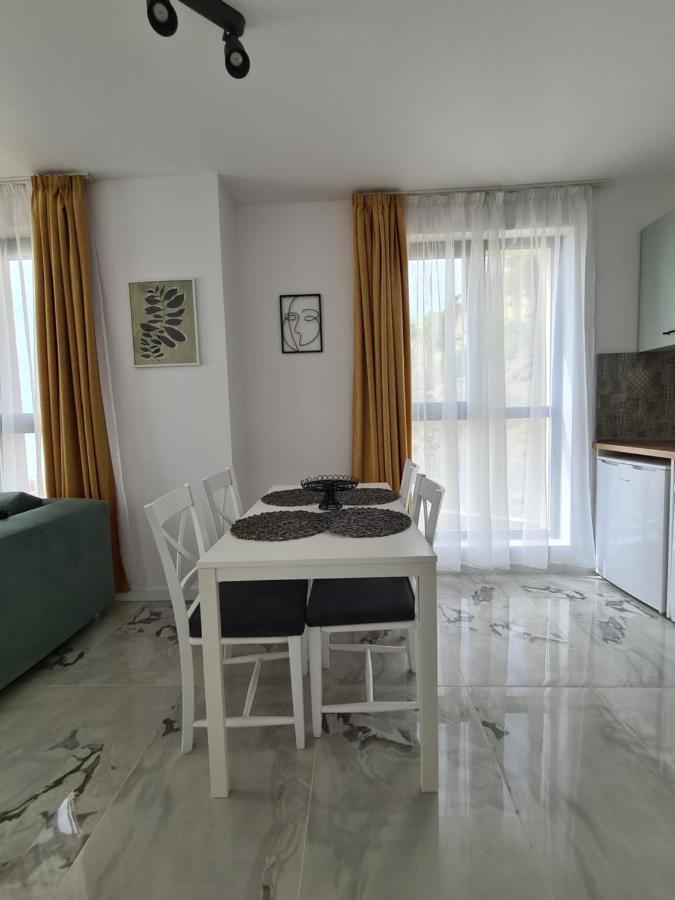 Gold Beach Apart Obzor Bagian luar foto